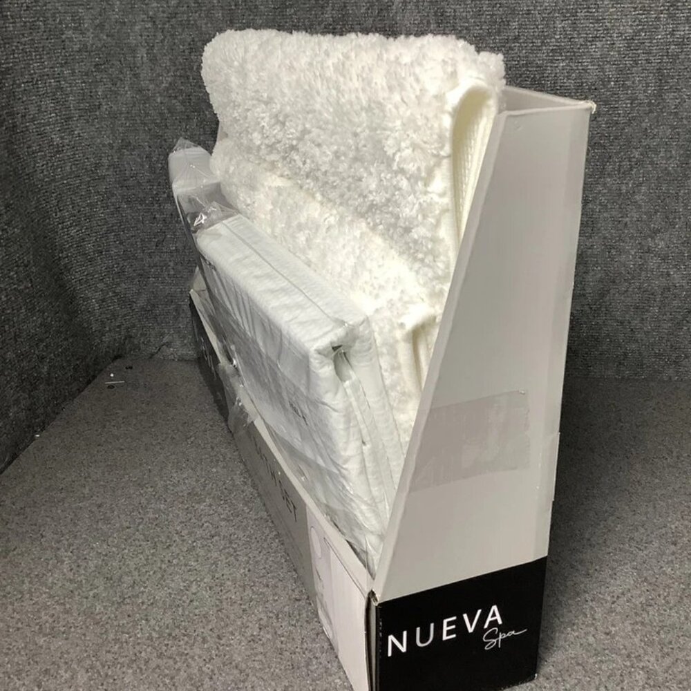 Nueva Spa 5 piece bath set, White, NWT - Picture 3 of 3